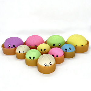QY Lot de Squishies Alimentaires Personnalisés, Jouets Fidget Colorés Anti-Stress au Toucher Doux et Agréable, Vente en Gros - Product Image 2