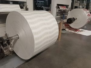 Rouleau de papier double face enduit de PE de haute qualité, qualité alimentaire, pour l'emballage de tasses à thé, sandwichs, gâteaux, sucre, vin, modèle de gobelet en papier - Product Image 4