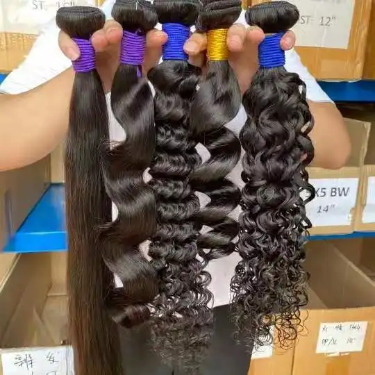 En gros 100% Remy Vierge Vison Brésilien Cheveux Humains Naturel Noir Droite Faisceaux De Vague De Corps Boîtes D'emballage