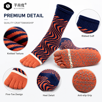 Chaussettes de Pilates en coton à cinq doigts, antidérapantes avec semelle en silicone, respirantes, logo personnalisé pour le yoga, la barre, le reformer, le studio, OEM ODM
