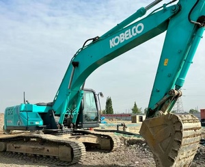 Excavatrice d'occasion Kobelco SK260LC de 26 tonnes, type chenilles, avec accessoires complets, cabine, chauffage et ventilateur, à vendre en Afrique du Sud-Est - Product Image 4