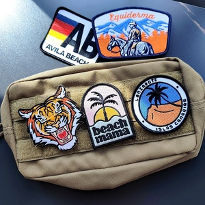 Patch brodé chenille 3D thermocollant personnalisé pour transfert à chaud, avec lettres, badges et logos sportifs - Product Image 2