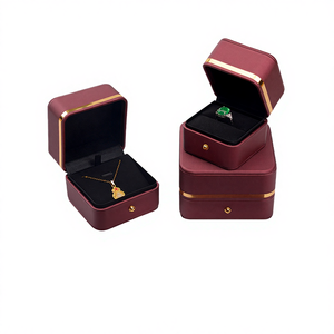 CHEN LU Nueva Caja de Regalo de Lujo Ligero Estilo Europeo con Borde Dorado para Joyería de Boda, Collar y Pulsera - Product Image 4