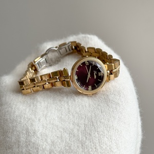 Montre-bracelet élégante rétro pour <span class=keywords><strong>femme</strong></span> Scottie 9821, bracelet en acier inoxydable massif, mouvement à quartz étanche de luxe, style professionnel - Product Image 1