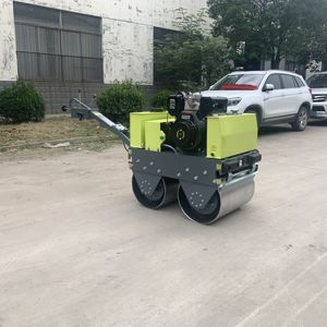 เครื่องบดอัดถนนขนาด 0.5 ตัน เครื่องบดอัดคอนกรีตแบบมือถือขนาด 0.3 ตัน พร้อมลูกกลิ้งบดอัดแบบสั่นสะเทือนและลูกกลิ้งบดอัดแบบเรียบ - Product Image 1
