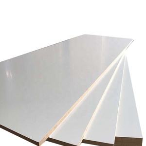 Tablero de MDF Melaminado Blanco de 4x8 Pies, Lámina de <span class=keywords><strong>Melamina</strong></span> Blanca - Product Image 1
