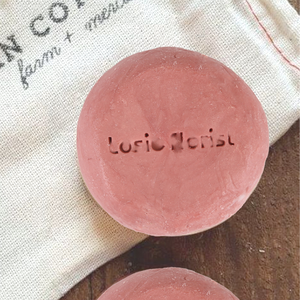 Jabón facial hidratante OEM Barra <span class=keywords><strong>de</strong></span> jabón corporal <span class=keywords><strong>ACEITE</strong></span> <span class=keywords><strong>DE</strong></span> pachulí <span class=keywords><strong>de</strong></span> <span class=keywords><strong>rosa</strong></span> <span class=keywords><strong>mosqueta</strong></span> Roselle proceso en frío Natural jabón molido hecho a mano para piel <span class=keywords><strong>de</strong></span> <span class=keywords><strong>aceite</strong></span> - Product Image 3