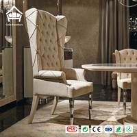 Luxuriöser Wingback-Lederstuhl mit Knopfheftung und Silberbeinen, Maßanfertigung für Ganzhaus-Möbel, Hotel, Villa, Restaurant