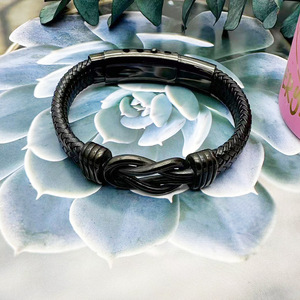 Brazalete con Nudo en Forma de Ocho, Acero Inoxidable, Cierre Ajustable a Presión, Joyería para Hombre, Regalo, Diseño Geométrico - Product Image 2
