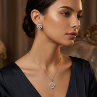Parure de bijoux trèfle porte-bonheur plaqué or 18 carats de luxe, ensemble collier et boucles d'oreilles fleur en zircon cubique pour femme 2026