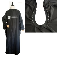Nouvelle conception, logo personnalisé, imperméable, polyester pongé, cape de coiffure en caoutchouc silicone avec manches pour salon de coiffure