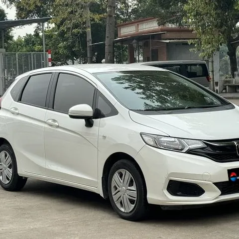 Auto usate Honda Fit JAZZ 2018 1.5L CVT Comfort Edition Euro V 5 porte 5 posti a buon mercato vendita calda per adulti