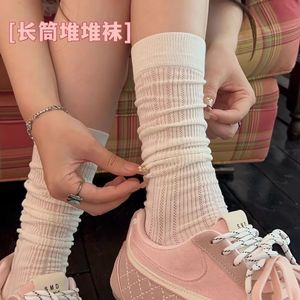 Calcetines holgados para mujer, de color sólido, de malla fina, transpirables, absorbentes del sudor, resistentes al olor, hasta media pantorrilla, para primavera y verano - Product Image 1
