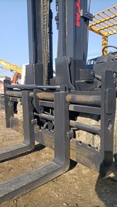 Forklift Diesel Original Jepang TCM FD100 10 Ton dengan Side Shifter, Komponen Pompa & Motor Bekas - Product Image 3