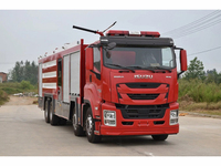 ISUZU a combiné le camion de lutte contre l'incendie avec des camions de pompiers de mousse d'eau de poudre