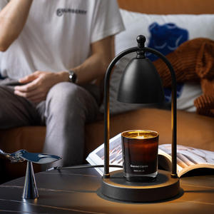 Lámpara Calentadora de Velas de Metal Retro Negra y Dorada - Calentador de Velas Decorativo para Decoración de Sala de Estar - Product Image 1