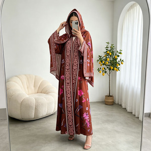 ชุดอาบายะห์พิมพ์ลายสีเข้มสุดหรูสำหรับผู้หญิง ชุดมุสลิมแบบเปิดด้านหน้า ผ้าชีฟอง คาฟตัน พร้อมฮิญาบ ชุดสำหรับรอมฎอนและอีด - Product Image 2