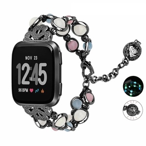 <span class=keywords><strong>Bracelet</strong></span> de <span class=keywords><strong>luxe</strong></span> pour femme, lumineux dans la nuit, avec perles, pour <span class=keywords><strong>Fitbit</strong></span> Versa 2 Lite - Product Image 3