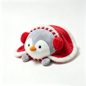 Peluche pingouin de Noël personnalisée, peluche pingouin d'hiver, pingouin en peluche avec cape rouge, jouet pingouin gris avec cache-oreilles - Product Image 1
