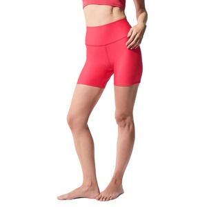 Shorts de yoga et de sport pour femmes, personnalisables, en gros, OEM, nouvelle collection, séchage rapide, confortables, taille élastique, 100% nylon - Product Image 5