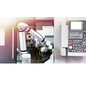 Bras robotisé Cobot Universal Robot UR10e avec personnalisation de la machine Sodick à 3 axes pour l'automatisation de la fraisage à haute vitesse - Product Image 4