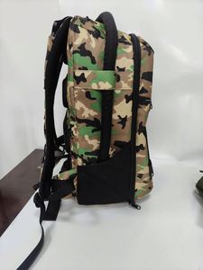 Échantillon gratuit : Sac à dos tactique pour bébé avec matelas à langer pour hommes - Système de panneaux modulaires - Product Image 4