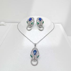ราคาโรงงาน ชุดเครื่องประดับเงินแท้ 925 ประดับเซอร์โคเนีย แฟชั่นสำหรับผู้หญิง คุณภาพสูง ชุด 2 ชิ้น ต่างหูและสร้อยคอสุดหรู ลายสัตว์ - Product Image 2