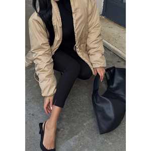 Sac à main de luxe décontracté en cuir Marlon noir, fourre-tout de créateur grande capacité avec une poignée et décoration imprimée - Product Image 4