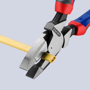 คีม KNIPEX 09 02 240 คีมสำหรับช่างสายไฟ แบบอเมริกัน คีมอเนกประสงค์สำหรับงานหนัก พร้อมด้ามจับที่ให้ความสบาย สีดำ ขนาด 240 มม. - Product Image 4