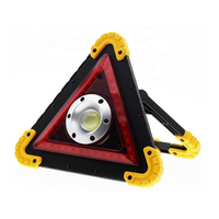 Feux de signalisation routière portables à LED triangulaires 12V SevenShine Solar, clignotants rouges, rechargeables, pour la sécurité routière