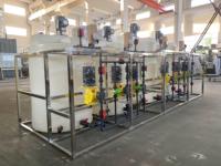 Unité de dosage semi-automatique complète pour poudres et liquides, baril PE avec agitateur mélangeur pour station d'épuration des eaux usées municipales