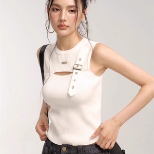 Chaleco sin mangas de moda de verano para mujer, camiseta sin mangas corta <span class=keywords><strong>con</strong></span> correa de hebilla recortada y decoración estampada, chaleco Sexy para mujer - Product Image 3