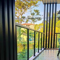 Balustrades en verre épais 3.0 mm, rampes en verre pour hôtels, balustrades de balcon en aluminium, escaliers en verre pour appartements