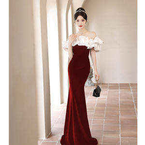 Robes de mariée de banquet rouge à <span class=keywords><strong>une</strong></span> épaule, couture de luxe, réunion annuelle, animation, jupe sirène haut de gamme - Product Image 2