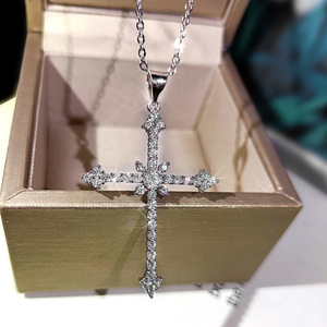 Collana con Ciondolo a Croce per Donne, Collana con Ciondolo in Stile Street Fashion per Donne - Product Image 4