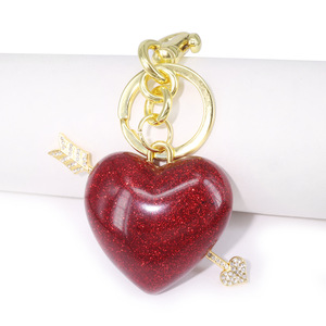 Nuevo colgante decorativo, colgante de la flecha de Cupido, llavero de aleación con corazón rojo estilo Instagram. - Product Image 4