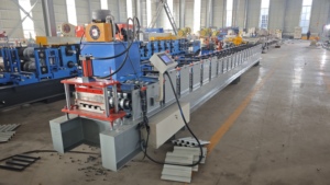 Macchina per la Formatura di Pannelli Metallici ad Angolo Retto, Macchina per la Formatura di Lamiere per Tetti a Parete Rettangolare - Product Image 2