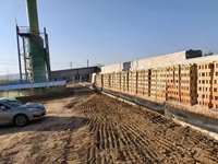 Extrudeuse de briques en argile à haute productivité à deux étages contrôlée par PLC, machine automatique de fabrication de briques creuses rouges pour la production de briques