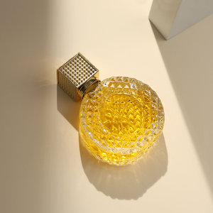 Flacons de <span class=keywords><strong>parfum</strong></span> vides en verre carré avec pompe pulvérisatrice, design personnalisé de luxe, 30 ml, 50 ml, 100 ml, avec boîte - Product Image 5