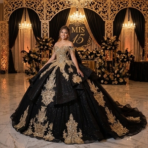 MCT035 Impresionante Vestido de Quinceañera Negro y Dorado con Lentejuelas y Cuentas en los Hombros, Tul Brillante, Largo hasta el Suelo, Formal para Fiesta - Product Image 1