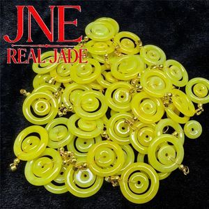 Pendentif de sécurité en jade jaune pour la mère, cadeau porte-bonheur polyvalent pour les aînés - Product Image 4