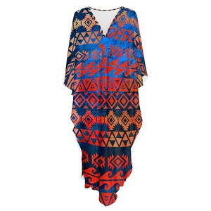 Abito da Spiaggia OEM per Donna con Stampa Geometrica, Scollo a V, Maniche Larghe, Orlo Asimmetrico con Spacco, Outfit Casual per Vacanze - Product Image 3