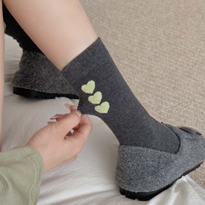 <span class=keywords><strong>Calze</strong></span> da <span class=keywords><strong>donna</strong></span> autunno/inverno in cotone floccato con cuori, a metà polpaccio, traspiranti, assorbenti, <span class=keywords><strong>senza</strong></span> <span class=keywords><strong>cuciture</strong></span>, casual - Product Image 1