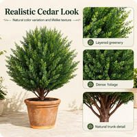 Ensemble de 2 arbres artificiels en cèdre en forme de boule avec piquets de fixation au sol, faux arbres en cèdre pour porches avant, jardins, jardinières, décoration intérieure