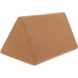 Bloc de yoga triangulaire en liège haute densité CZFIT, antidérapant et durable, équipement de fitness pour enfants, danse et relaxation musculaire, vente en gros - Product Image 1