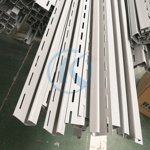 Strisce di forma di J del PVC degli accessori del pannello di <span class=keywords><strong>rivestimento</strong></span> del PVC della parete del <span class=keywords><strong>rivestimento</strong></span> esterno di colore su ordinazione - Product Image 6