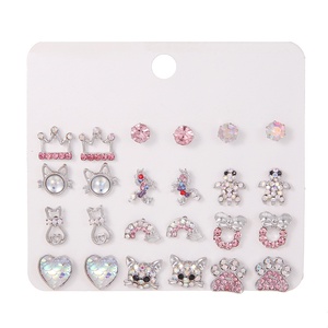 Orecchini a Perno Creativi con Cuore <span class=keywords><strong>di</strong></span> Strass Rosa, Farfalla e Zampa <span class=keywords><strong>di</strong></span> <span class=keywords><strong>Gatto</strong></span> per Ragazze, Gioielli con Corona Arcobaleno e Fiore - Product Image 6