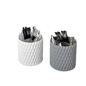Porte-pinceaux de maquillage Qinfeng, boîte de rangement cosmétique rotative à 360 degrés, organisateur de bureau blanc et gris pour pinceaux et stylos - Product Image 5