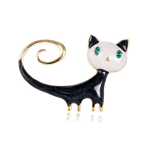Schwarz und weiß Emaille Be Cocky Kitty Broschen Nadeln Karikatur tropfen Öl niedlich Tier Katze Brosche Schmuckzubehör - Product Image 1