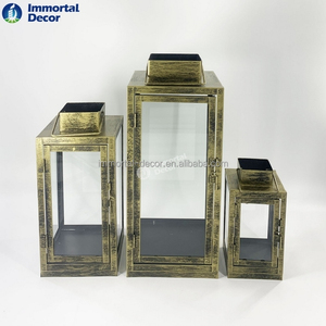 Juego de 3 Faroles Metálicos con Acabado Antiguo Color Bronce con Cristal - Product Image 1